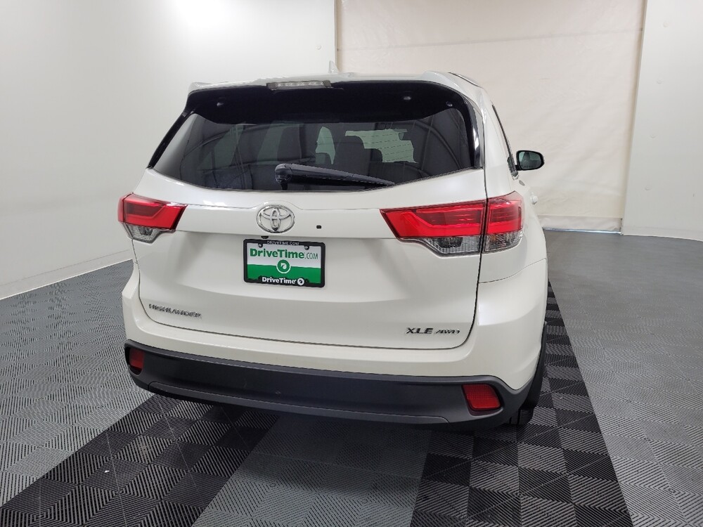 2019 Toyota Highlander in Langhorne, PA 19047 - 18050487 7