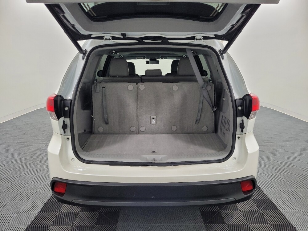 2019 Toyota Highlander in Langhorne, PA 19047 - 18050487 29