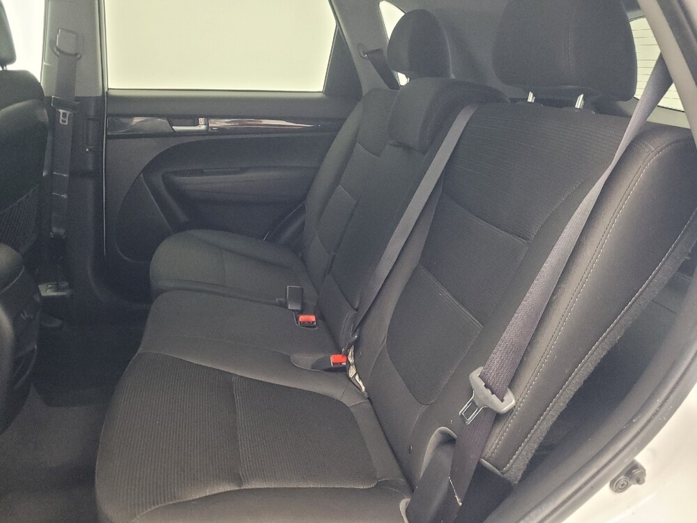 2015 Kia Sorento in Indianapolis, IN 46222 - 18050509 18