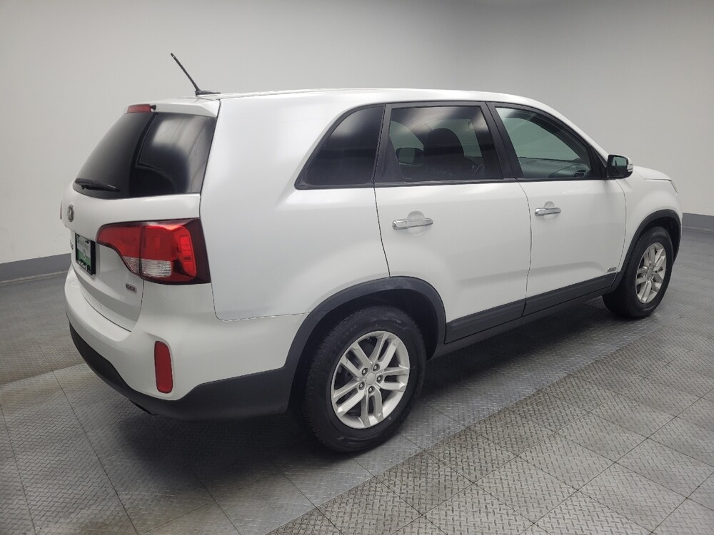 2015 Kia Sorento in Indianapolis, IN 46222 - 18050509 10
