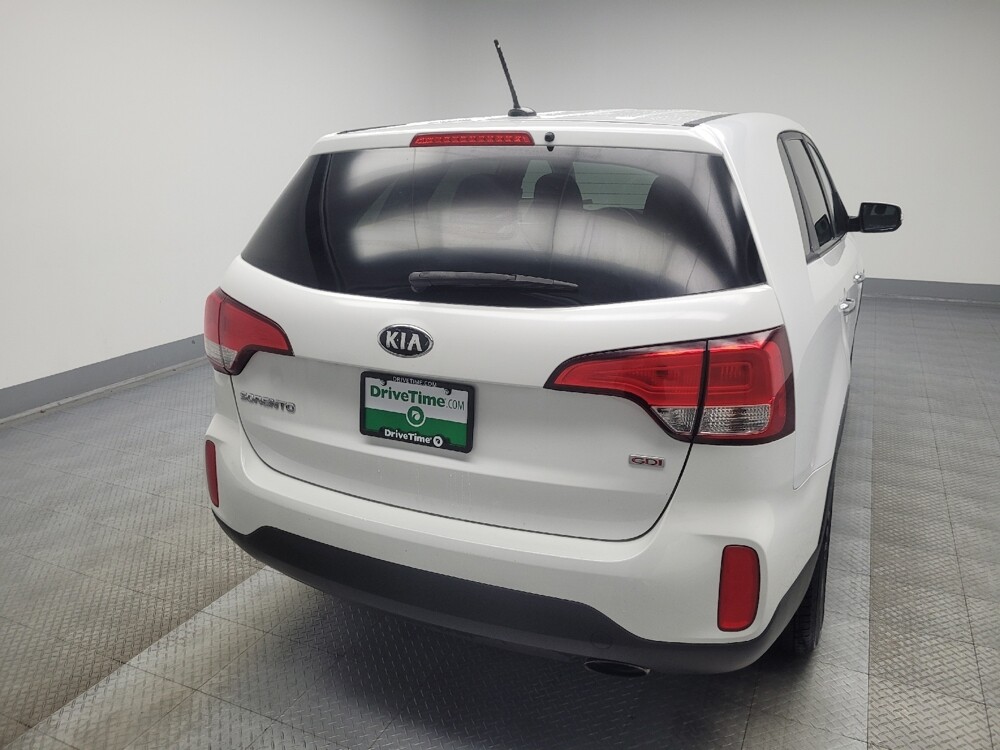 2015 Kia Sorento in Indianapolis, IN 46222 - 18050509 7