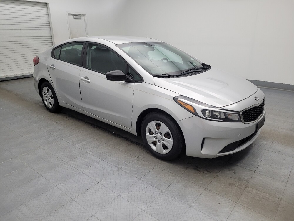 2017 Kia Forte in Miamisburg, OH 45342 - 18050563 11