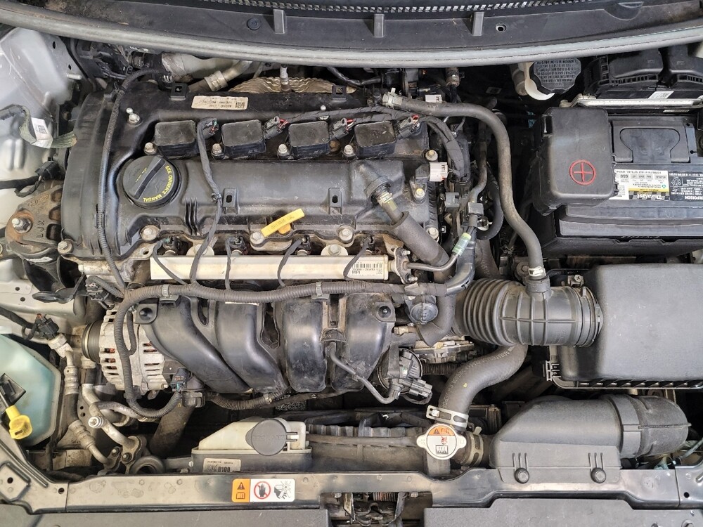 2017 Kia Forte in Miamisburg, OH 45342 - 18050563 30