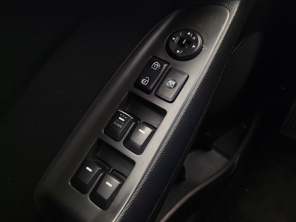 2017 Kia Forte in Miamisburg, OH 45342 - 18050563 27