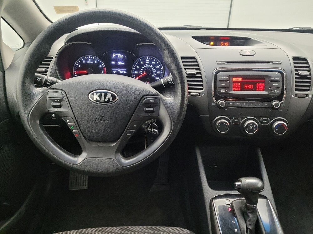2017 Kia Forte in Miamisburg, OH 45342 - 18050563 22