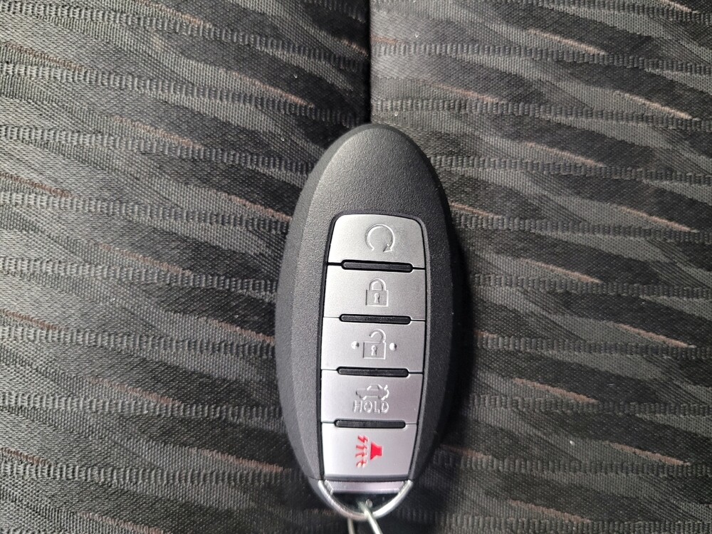 2018 Nissan Rogue in Tampa, FL 33619 - 18050959 32