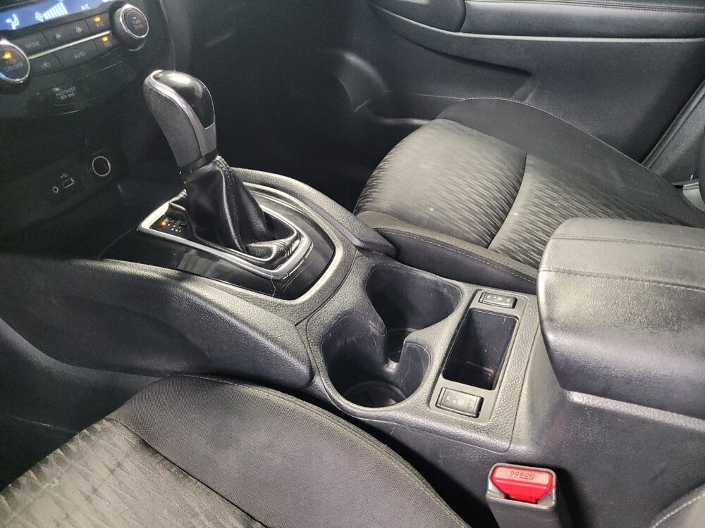 2018 Nissan Rogue in Tampa, FL 33619 - 18050959 26