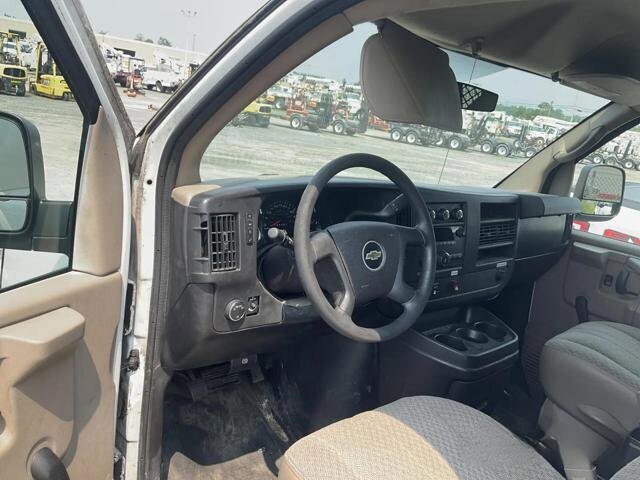 2011 Chevrolet Express 2500 in Blauvelt, NY 10913 - 18051049 7