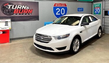 2015 Ford Taurus in Conyers, GA 30094