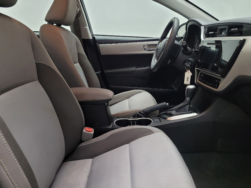 2019 Toyota Corolla in Arlington, TX 76011 - 18051108 21