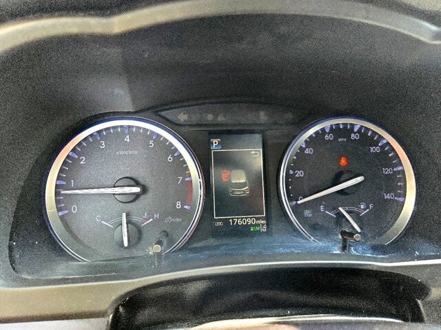 2018 Toyota Highlander in Virginia Beach, VA 23464 - 18051335 19