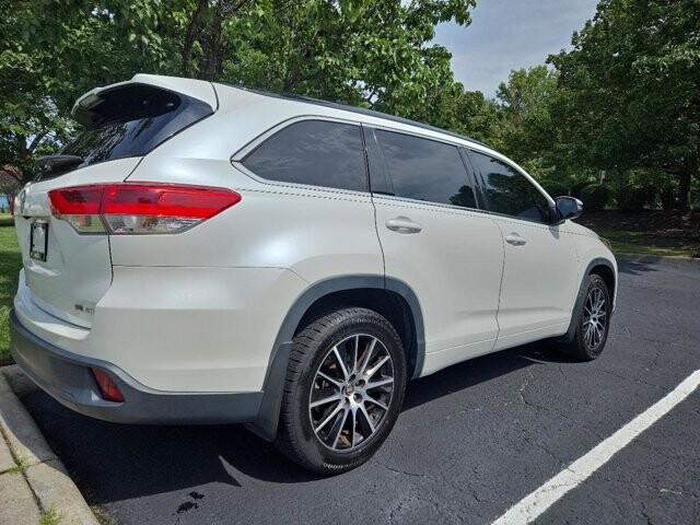 2018 Toyota Highlander in Virginia Beach, VA 23464 - 18051335 3