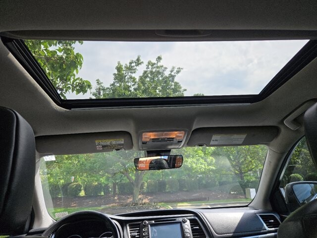 2018 Toyota Highlander in Virginia Beach, VA 23464 - 18051335 18