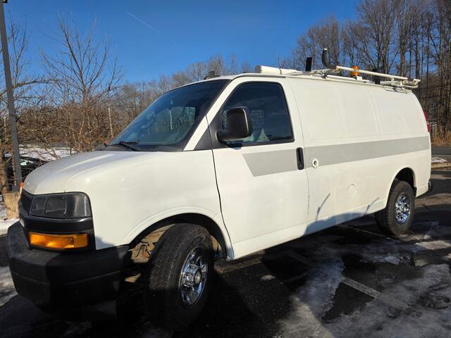 2018 Chevrolet Express 2500 in Blauvelt, NY 10913 - 18051359 3