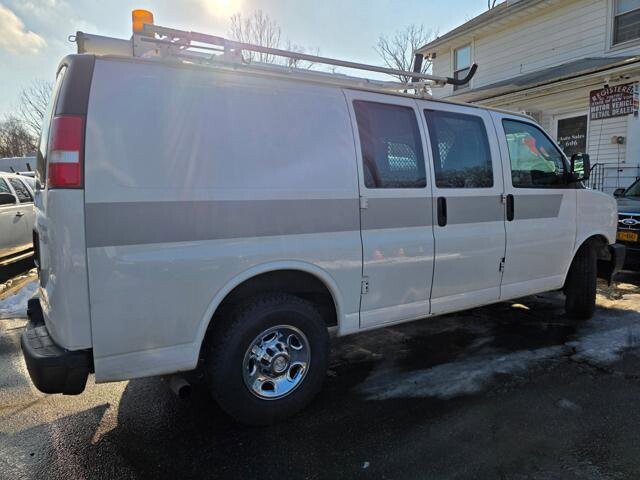 2018 Chevrolet Express 2500 in Blauvelt, NY 10913 - 18051359 7