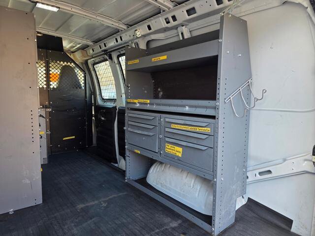 2018 Chevrolet Express 2500 in Blauvelt, NY 10913 - 18051359 39