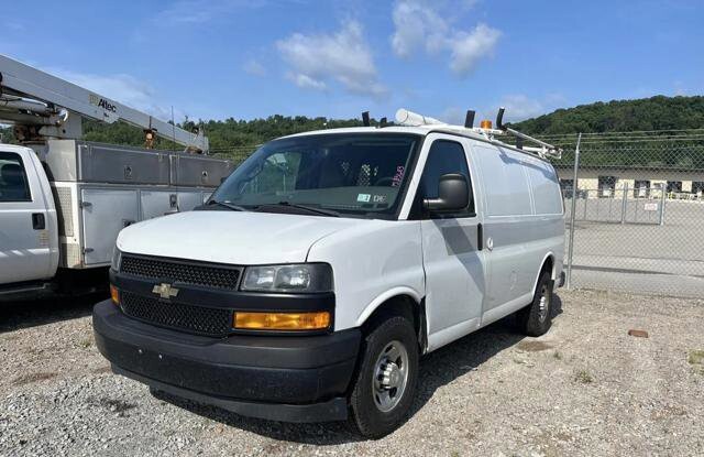 2018 Chevrolet Express 2500 in Blauvelt, NY 10913 - 18051359 52
