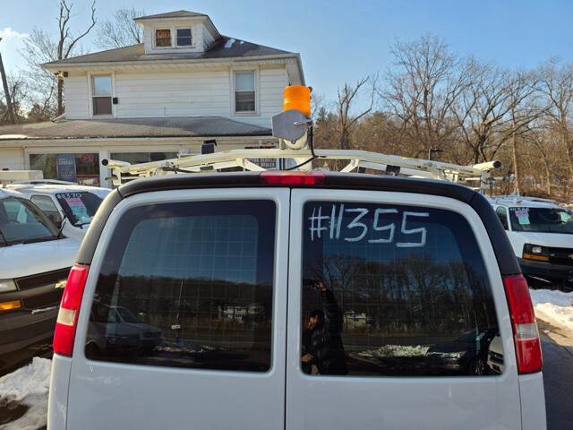 2018 Chevrolet Express 2500 in Blauvelt, NY 10913 - 18051359 41
