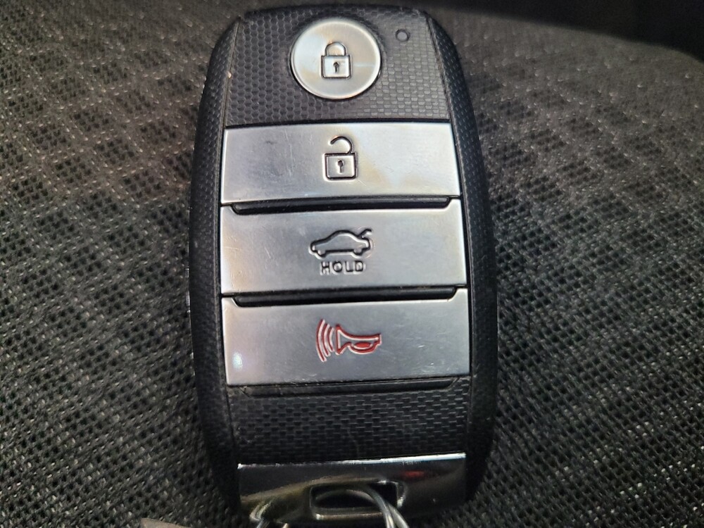 2016 Kia Optima in Lakeland, FL 33815 - 18051446 32