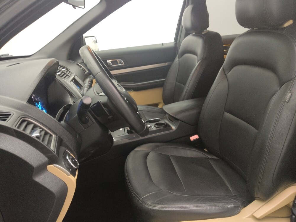 2017 Ford Explorer in Jacksonville, FL 32225 - 18051462 17