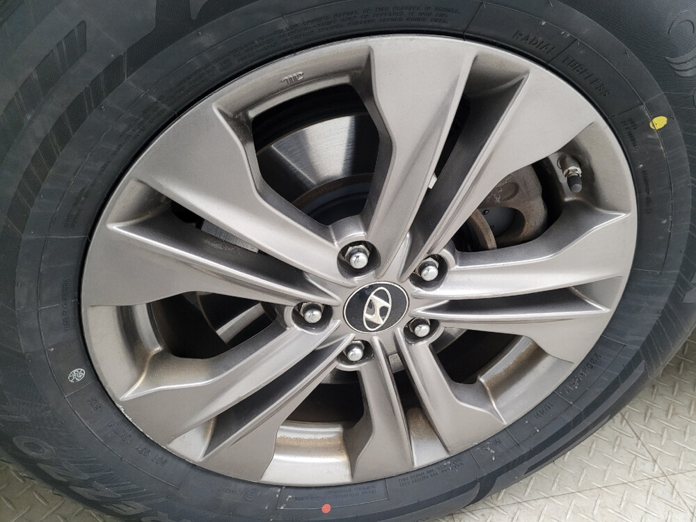 2013 Hyundai Santa Fe in Eastpointe, MI 48021 - 18051571 31