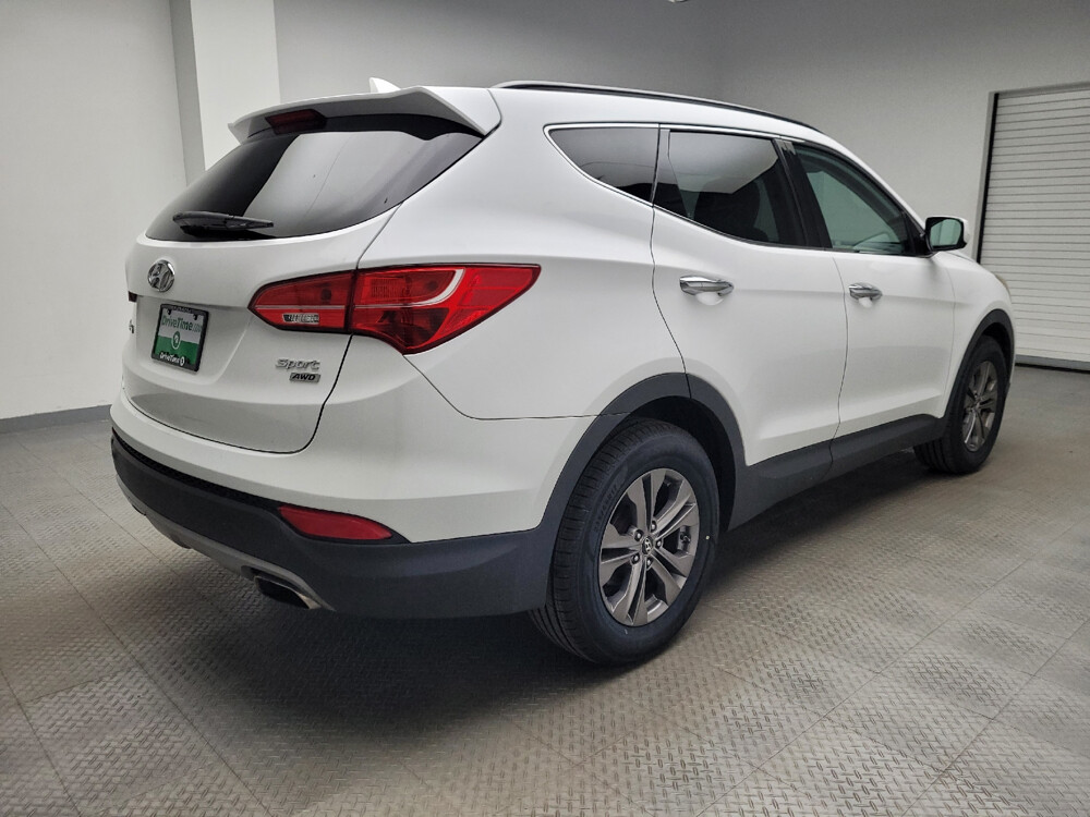 2013 Hyundai Santa Fe in Eastpointe, MI 48021 - 18051571 9