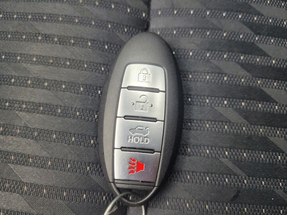 2017 Nissan Altima in Indianapolis, IN 46219 - 18051577 32