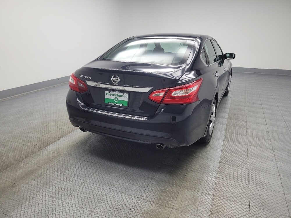 2017 Nissan Altima in Indianapolis, IN 46219 - 18051577 7
