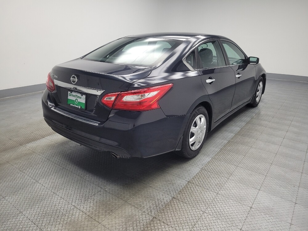 2017 Nissan Altima in Indianapolis, IN 46219 - 18051577 9