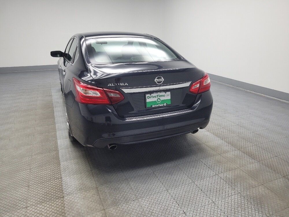 2017 Nissan Altima in Indianapolis, IN 46219 - 18051577 6