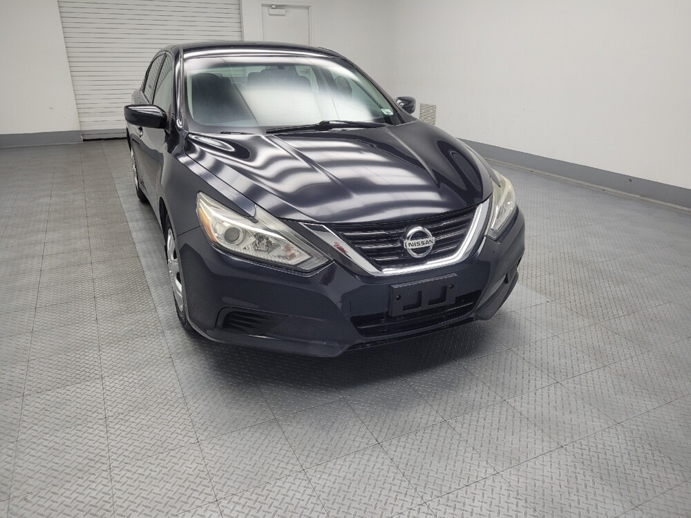 2017 Nissan Altima in Indianapolis, IN 46219 - 18051577 14