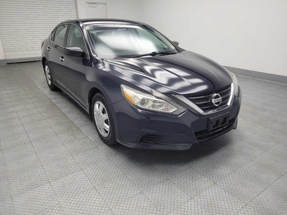 2017 Nissan Altima in Indianapolis, IN 46219 - 18051577 13