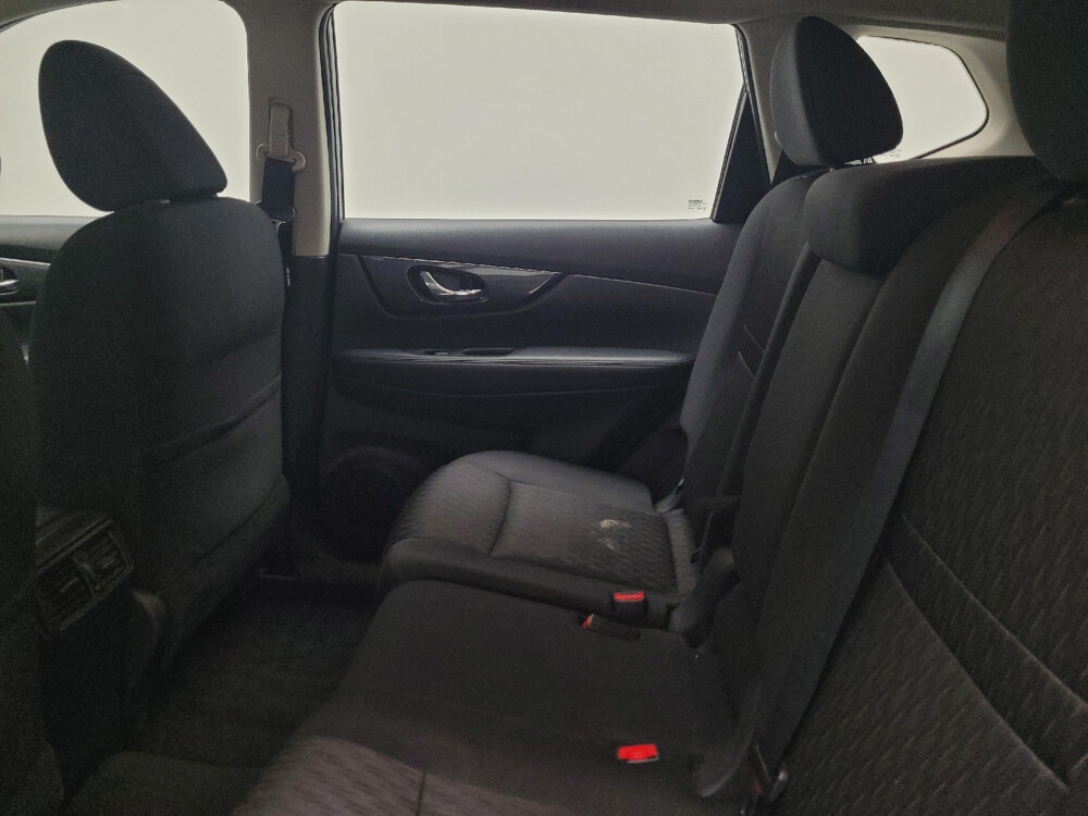 2018 Nissan Rogue in Taylor, MI 48180 - 18051675 18