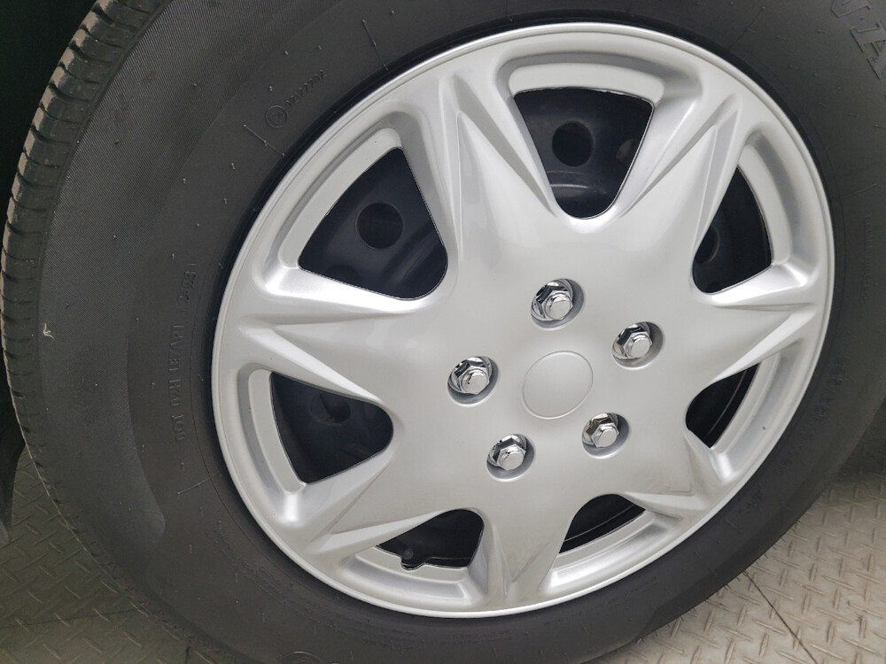 2018 Nissan Rogue in Taylor, MI 48180 - 18051675 31