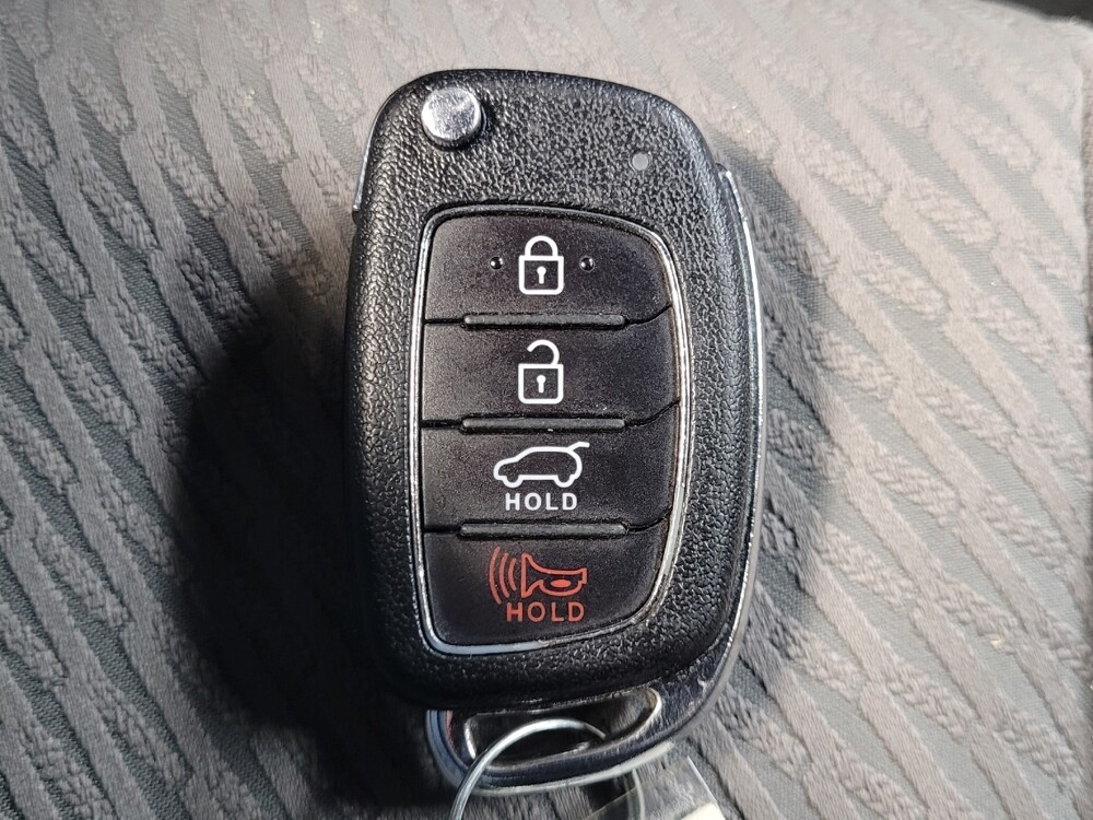 2018 Hyundai Santa Fe in Tampa, FL 33612 - 18051705 32