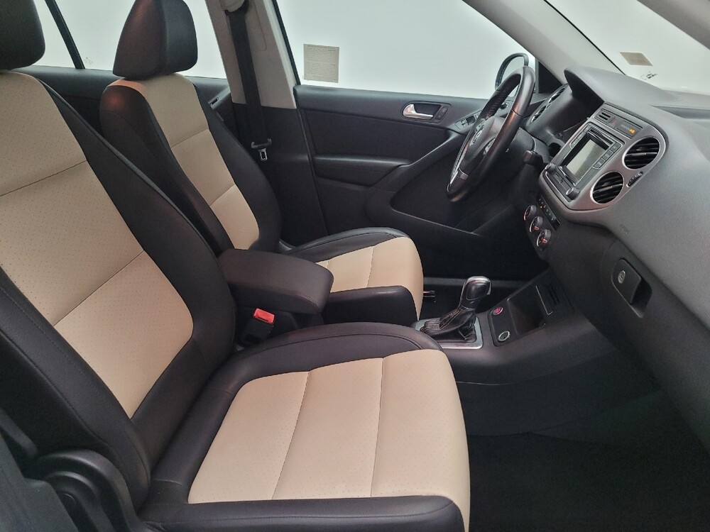 2016 Volkswagen Tiguan in Fresno, CA 93726 - 18051717 21