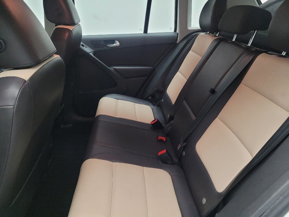 2016 Volkswagen Tiguan in Fresno, CA 93726 - 18051717 18