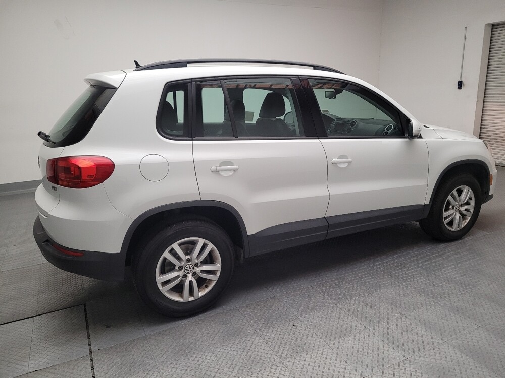2016 Volkswagen Tiguan in Fresno, CA 93726 - 18051717 10