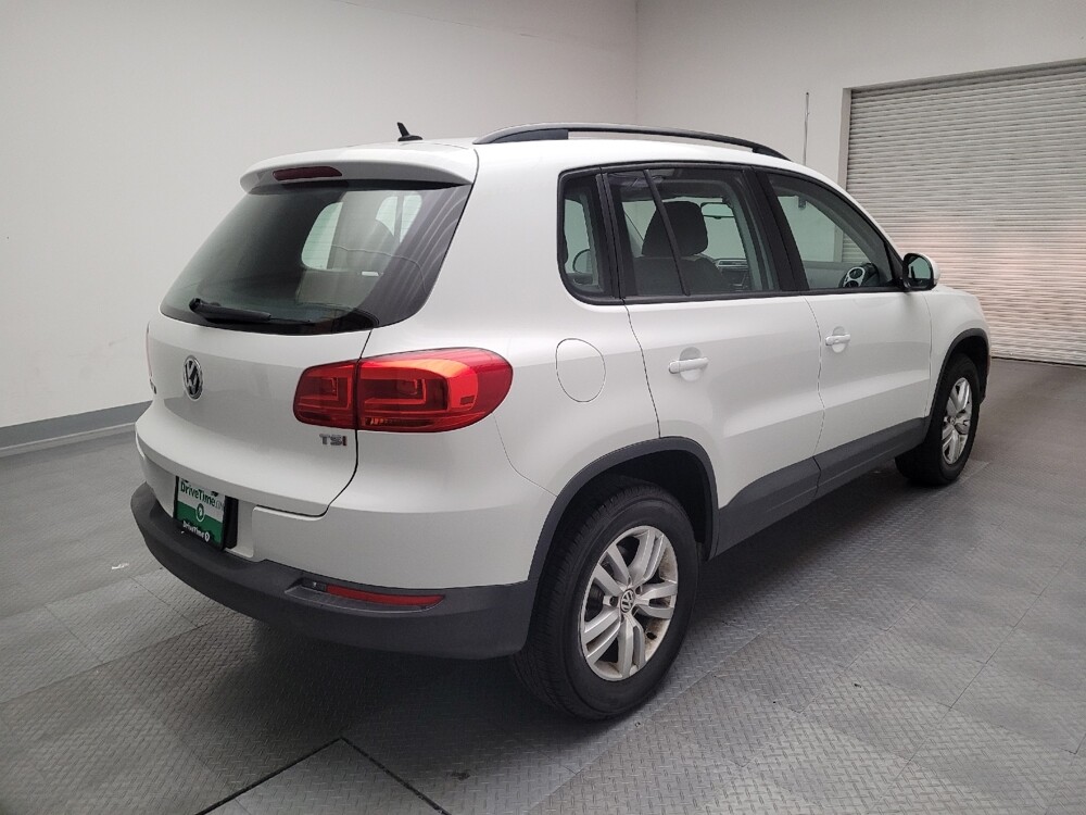 2016 Volkswagen Tiguan in Fresno, CA 93726 - 18051717 9