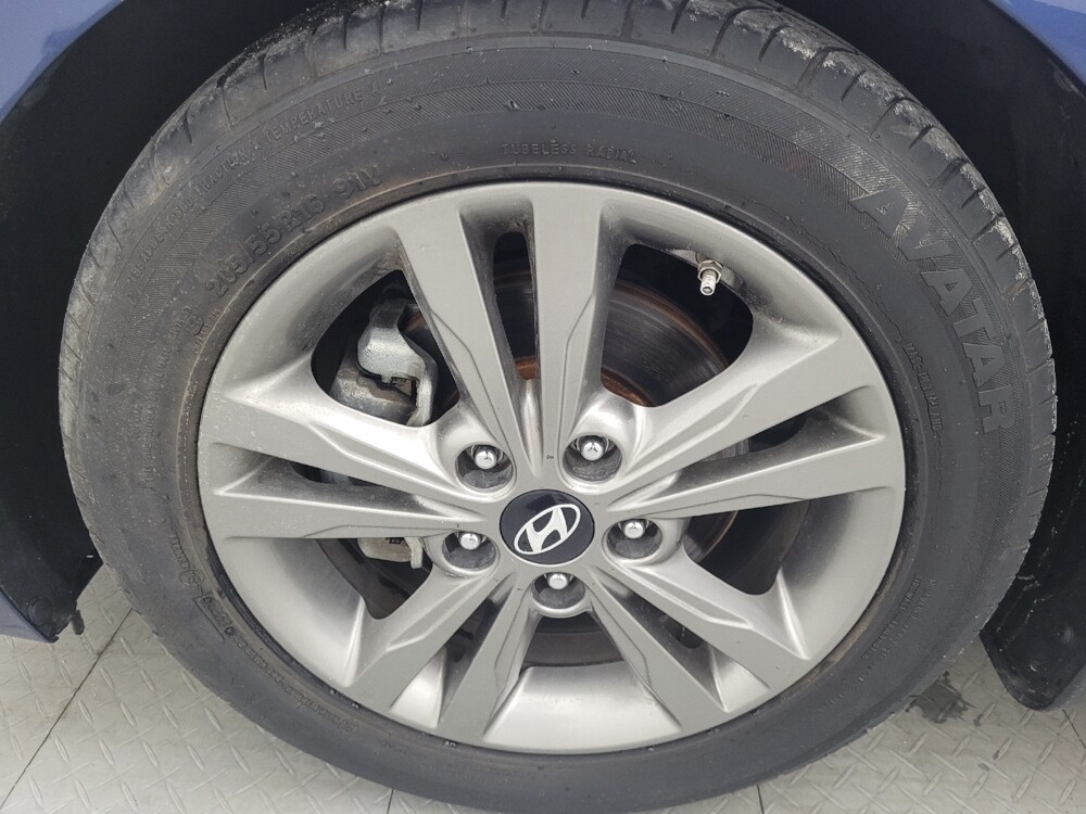 2018 Hyundai Elantra in Clearwater, FL 33764 - 18051735 31