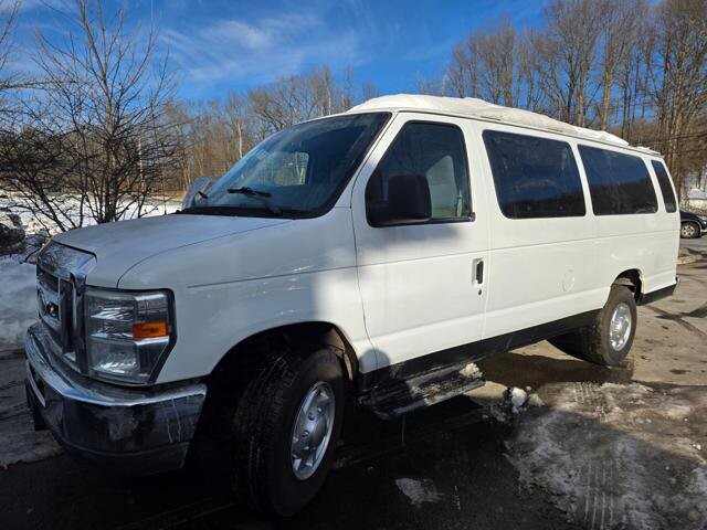 2012 Ford E-350 and Econoline 350 in Blauvelt, NY 10913 - 18051756 4