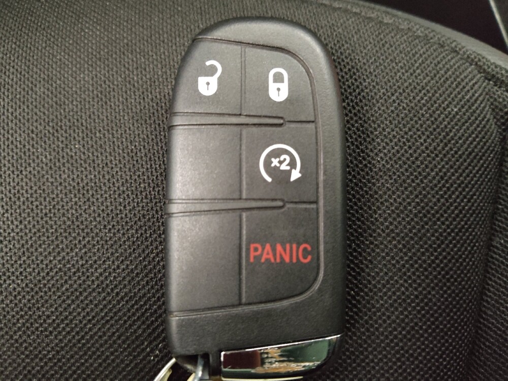 2020 Jeep Renegade in Fort Worth, TX 76116 - 18051798 32