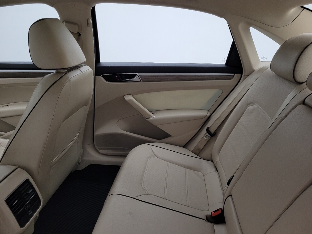 2017 Volkswagen Passat in Fort Myers, FL 33907 - 18051814 18