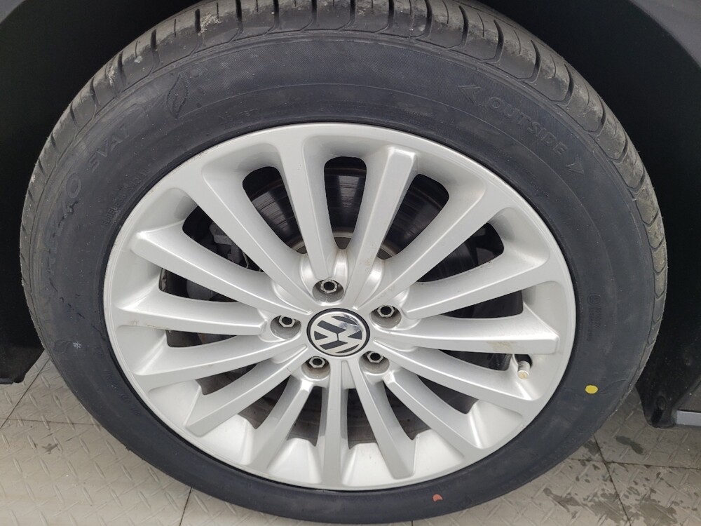 2017 Volkswagen Passat in Fort Myers, FL 33907 - 18051814 31