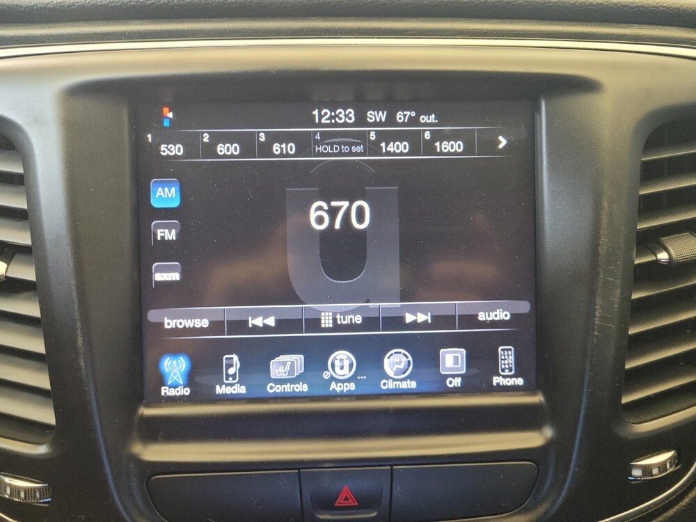 2016 Chrysler 200 in Fairfield, OH 45014 - 18051914 25