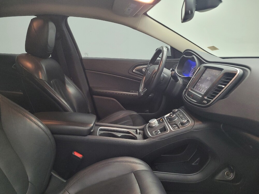 2016 Chrysler 200 in Fairfield, OH 45014 - 18051914 21