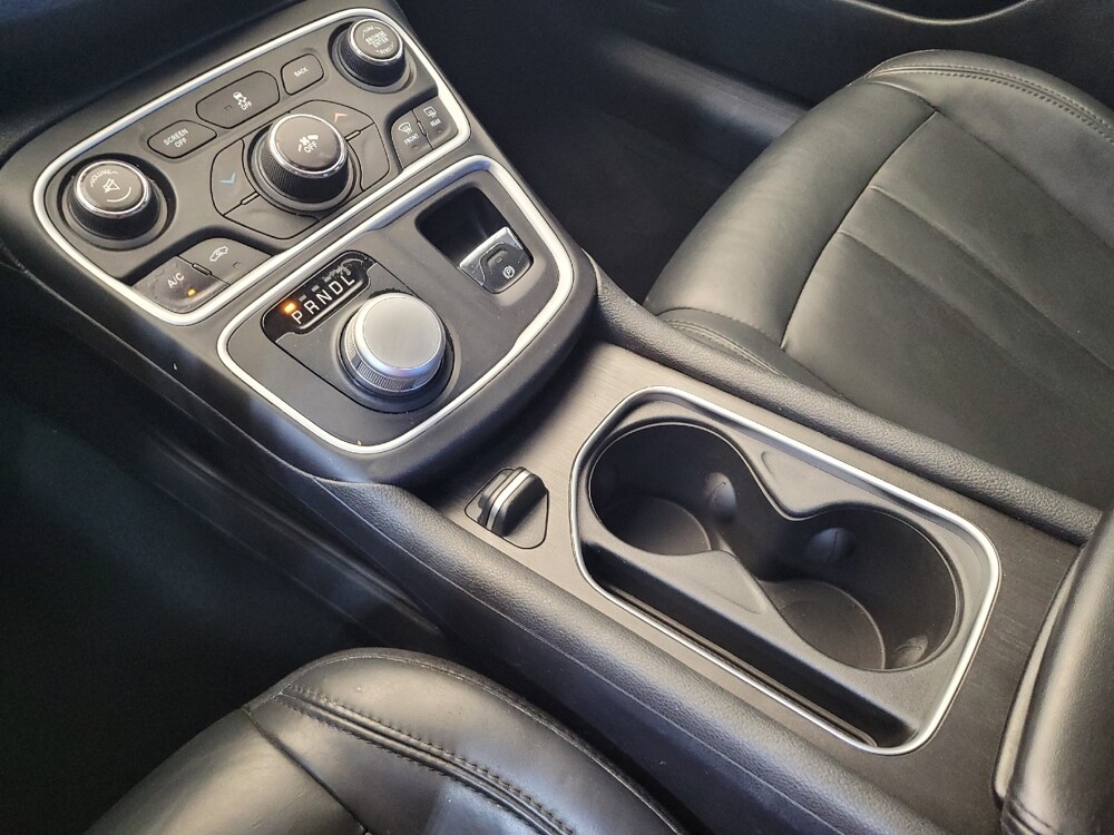 2016 Chrysler 200 in Fairfield, OH 45014 - 18051914 26