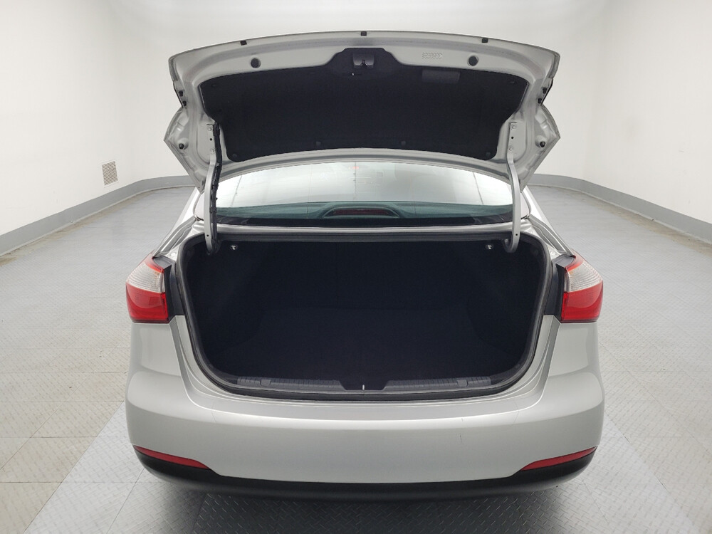 2016 Kia Forte in Midlothian, IL 60445 - 18051935 29