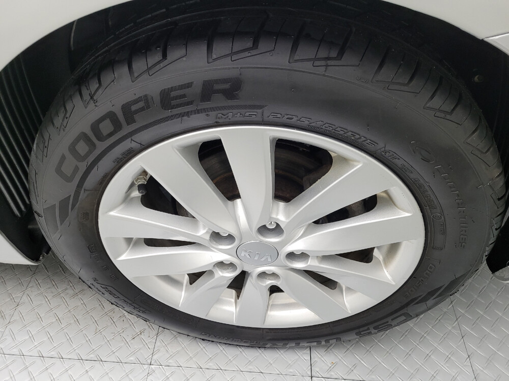 2016 Kia Forte in Midlothian, IL 60445 - 18051935 31