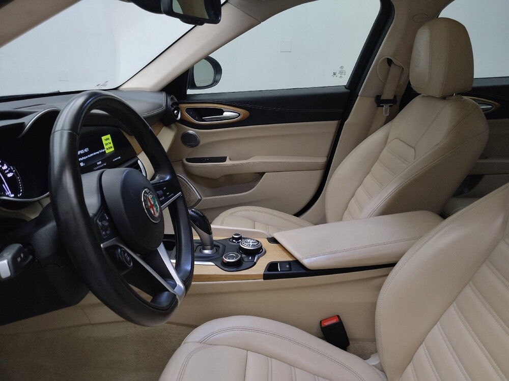 2019 Alfa Romeo Giulia in Midlothian, IL 60445 - 18051937 17